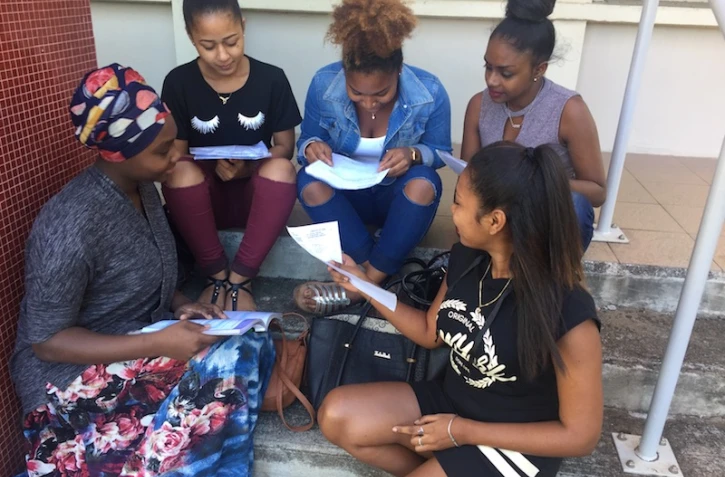 Les élèves repassent le bac d\'espagnol