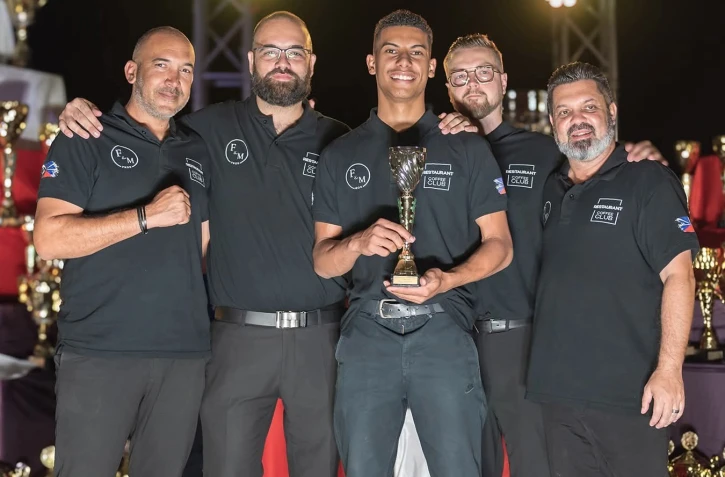 Billard passion 974 : 9 podiums et 2 titres de champion aux Finales de France Afebas de Gien