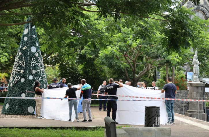 Décès agression arme blanche