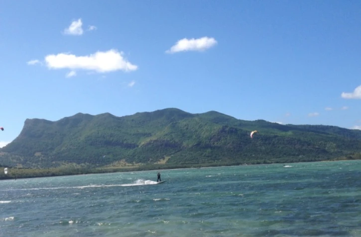 kitesurf