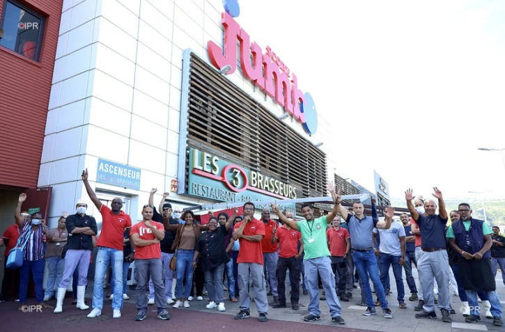 débrayage au Jumbo score