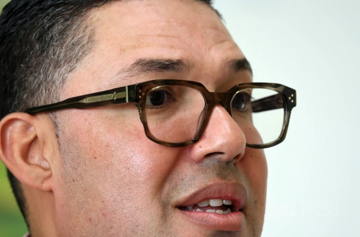 mathieu hoarau , maire de l'etang sale