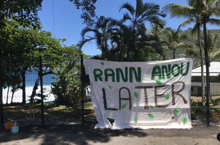Manapany-les-bains : 12ème dimanche de mobilisation contre la privatisation des jardins