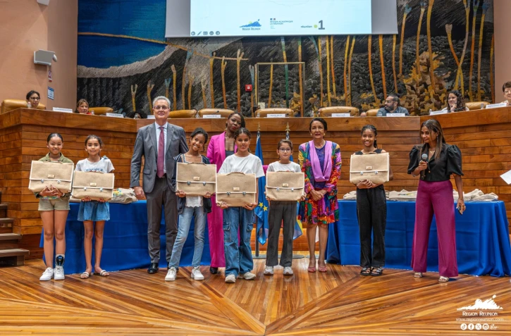 Région Réunion : la dictée bilingue, une clé pour les élèves