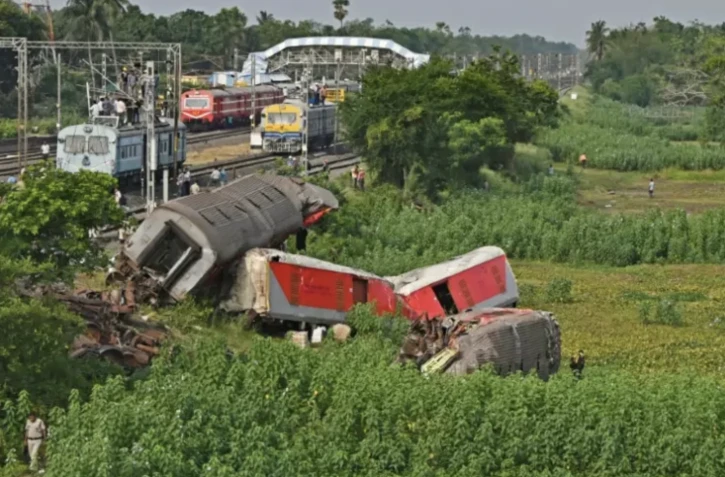 Le site d'une collision entre trois trains, le 4 juin 2023 près de Balasore, en Inde ( AFP / DIBYANGSHU SARKAR )