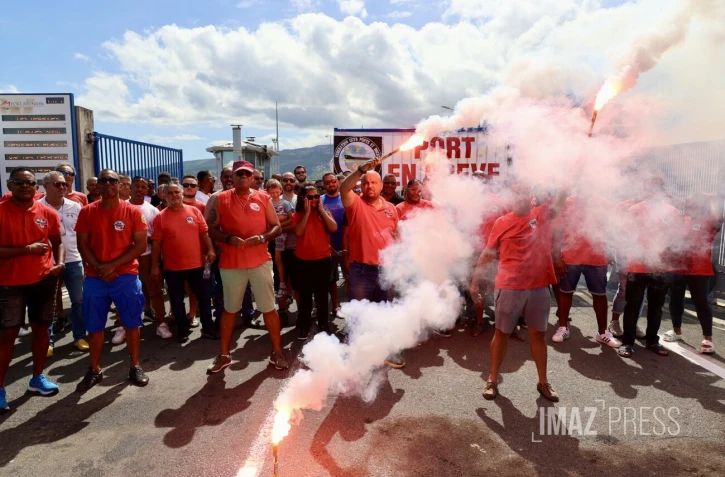 Port Est : 24 heures de grève contre la réforme des retraites [?]