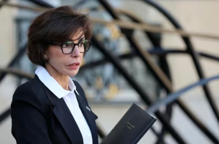 La ministre de la Culture, Rachida Dati, quitte le palais de l'Élysée à Paris, le 25 février 2026 ( AFP / Ludovic MARIN )