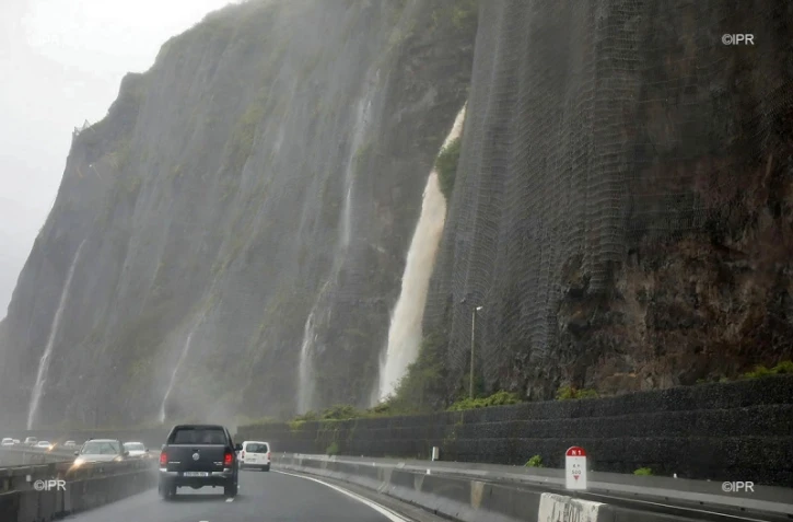 Les cascades sur la route du littoral