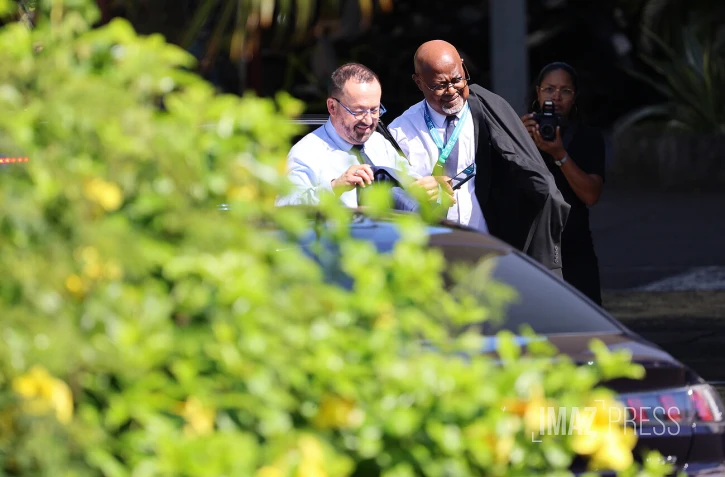 Chikungunya : le ministre de la Santé en entretien avec le directeur de l'ARS