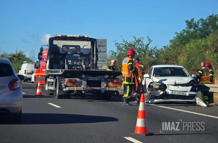 Saint-Leu : accident sur la route des Tamarins, des ralentissements en direction du sud