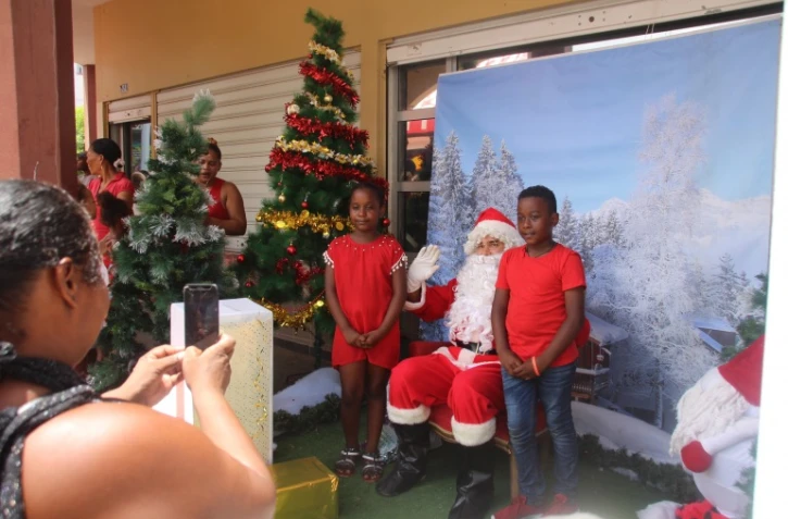 troisième édition de l'Arbre de Noël à Plateau Caillou