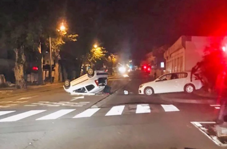 LE CHAUDRON VOITURE INCENDIEE HALLOWEN