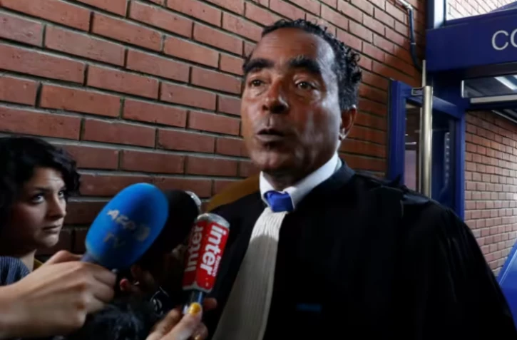 L'avocat français Alex Ursulet s'adresse aux journalistes au tribunal de Bobigny, au nord de Paris, le 27 mai 2016 ( AFP / FRANCOIS GUILLOT )