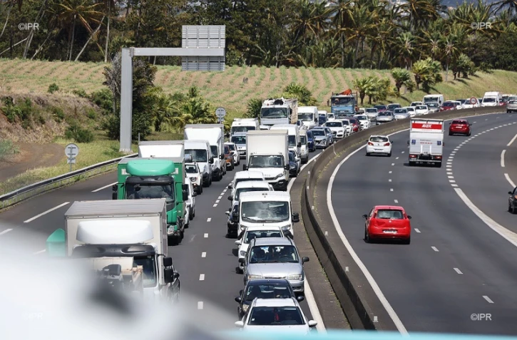 embouteillage quatre voies de sainte-marie 