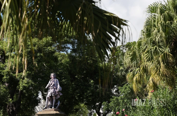 statue Mahé de Labourdonnais 