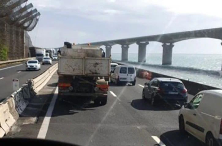 bouchons route du littoral