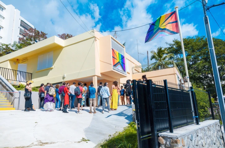 Le centre LGBTQIA+ de Saint-Denis renaît de ses cendres