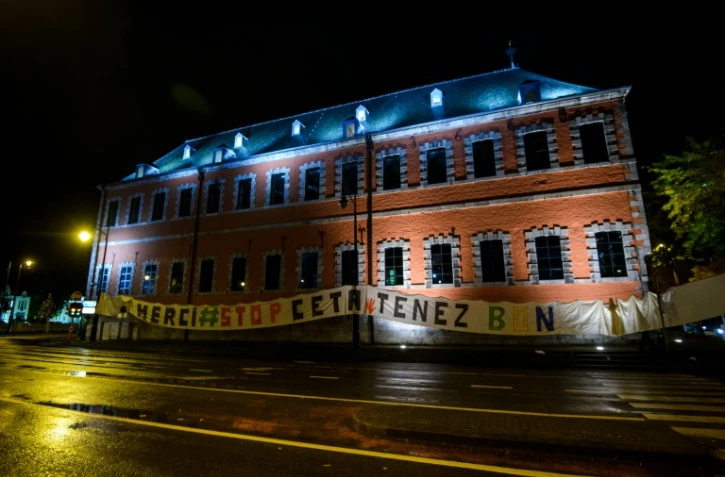 Une bannière hostile à l'accord de libre-échange UE/Canada Ceta, sur la façade du parlement de Wallonie, région francophone de Belgique, le 8 octobre 2016
