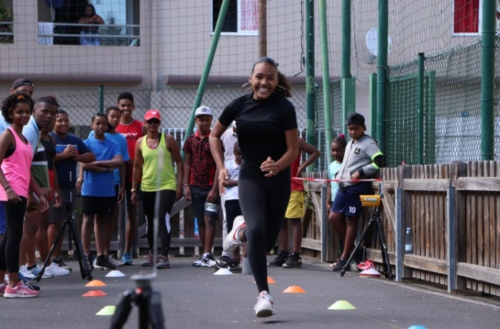 Saint-Paul : séance d'initiation à l'athlétisme à l'Étang