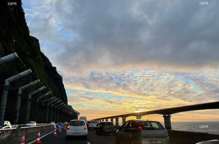 Route du littoral : réouverture sur quatre voies effective, quelques bouchons dans les deux sens
