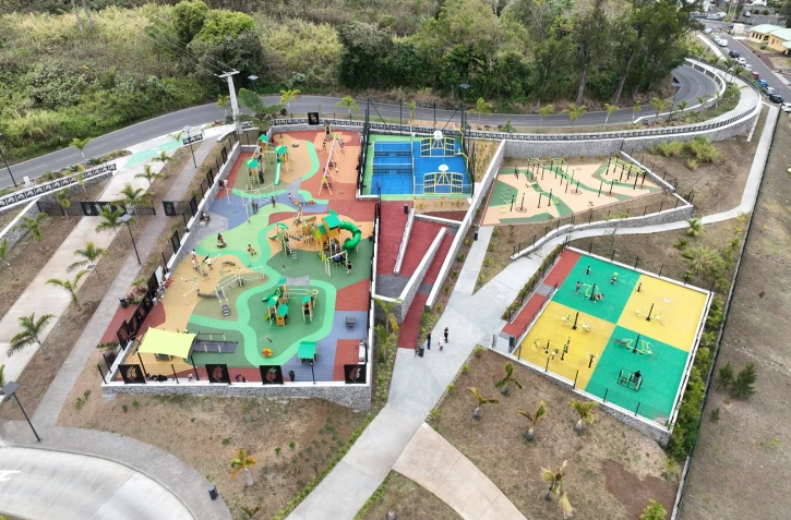 Le Tampon : une nouvelle aire de jeux multisports grâce au Pacte de Solidarité Territoriale [?]