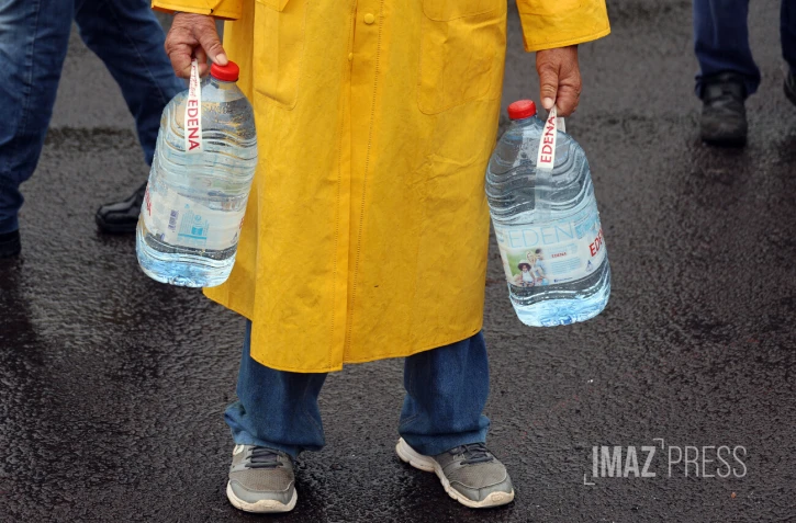 distribution eau potable aprés le passage de Belal