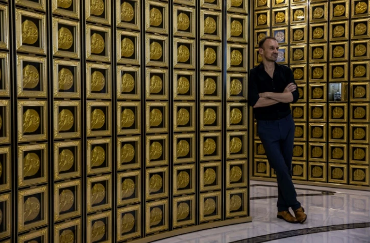 L'architecte allemand Ulrich Kirchhoff dans le columbarium de Shan Shum, le 7 juin 2023 à Hong Kong