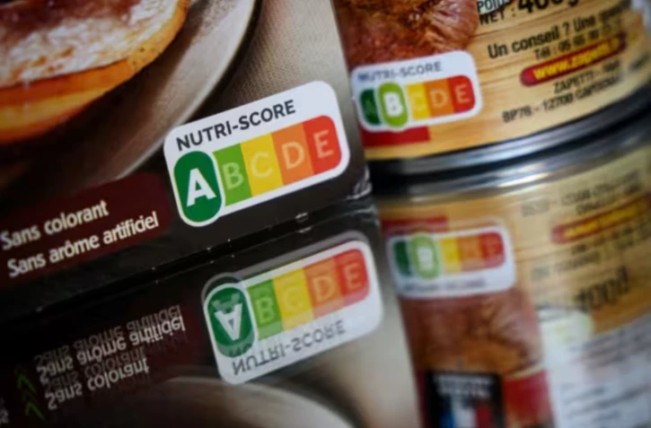 Un Nutri-Score sur des produits vendus dans un supermarché à Nantes, le 28 février 2023 ( AFP / LOIC VENANCE )