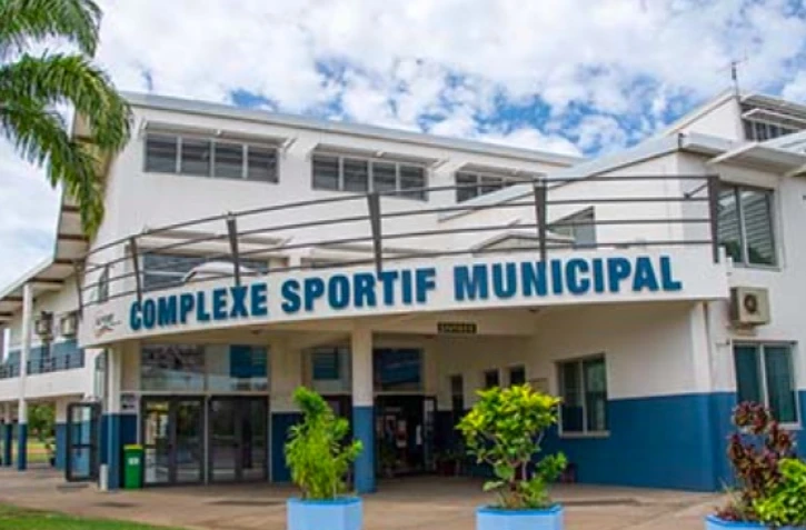 Complexes sportifs fermés