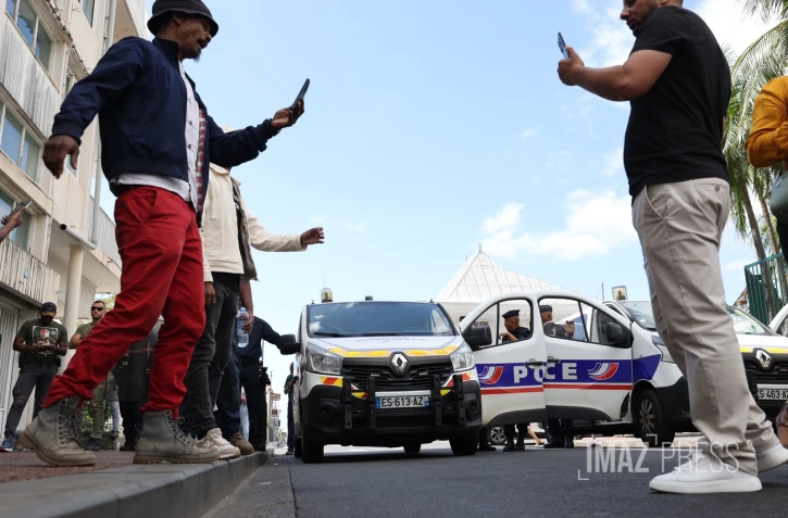 manifestants la colline