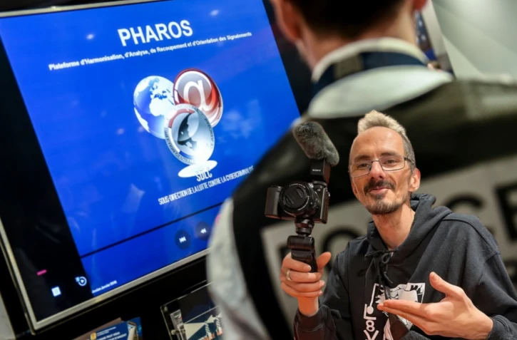 La justice a ouvert une enquête après le décès en direct d'un homme, star depuis des mois de vidéos diffusées en direct le montrant se faire frapper ou humilier, des contenus dénoncés comme une