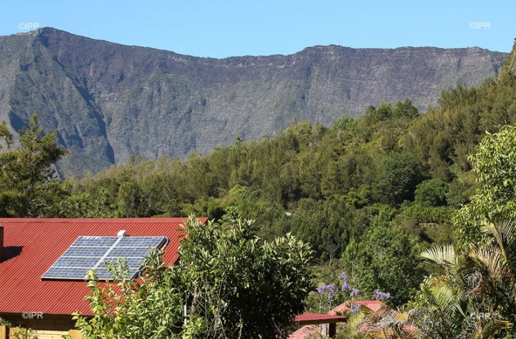 panneaux solaires photovoltaïques