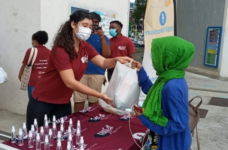 Crise sanitaire : l'Unef distribue masques, gel et colis alimentaires