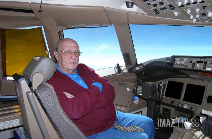 Vendredi 20 avril 2012 - Conférence de presse de Gérard Éthève, ex président du directoire d'Air Austral