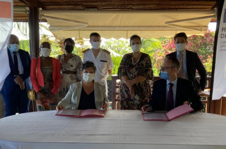  Signature d'un accord IRD-Mayotte pour la protection des milieux littoraux et marins 