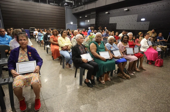 Saint-Pierre : la commune célèbre sa remise de médailles de l'enfance et de la famille