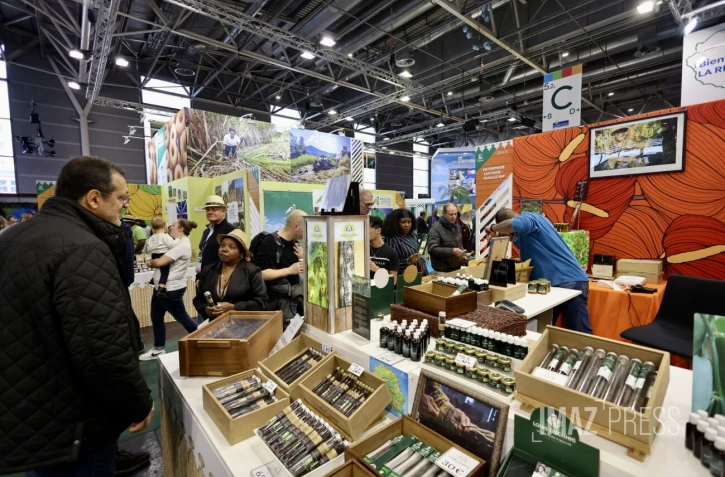 Heurts et sifflets au Salon de l'agriculture, les manifestants cherchent Macron [?]