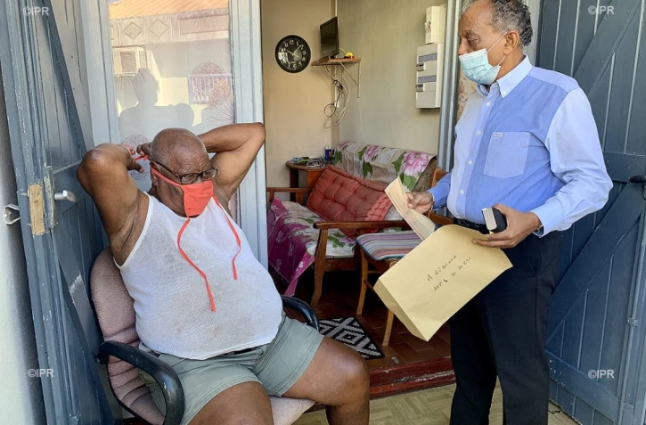 distribution masques saint denis personnes âgées