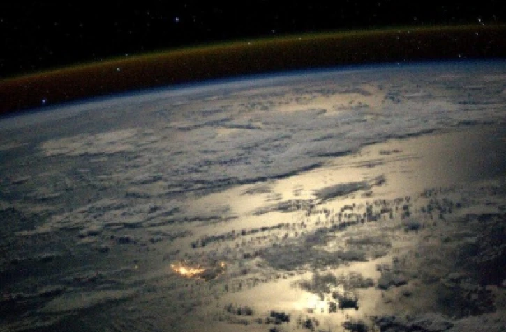 La Réunion et Maurice sous le clair de Lune