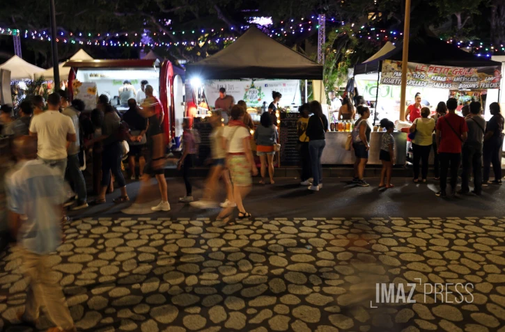 marché de nuit au Barachois