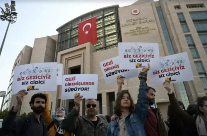 Le mécène turc Osman Kavala, bête noire d'Erdogan, condamné à la perpétuité