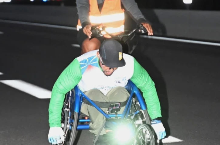Kévin Velprat remporte les Foulées de la Corniche 2026 au classement général et améliore son record
