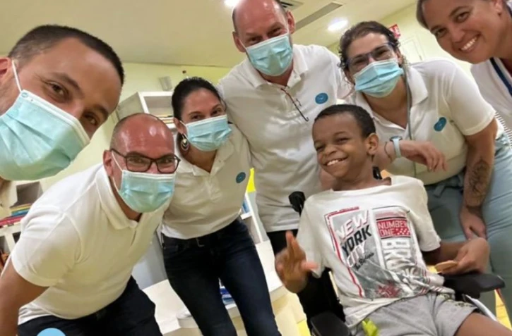 "Dessine-moi la High-Tech" : accompagner la lutte contre les cancers pédiatriques grâce aux nouvelles technologies [?]