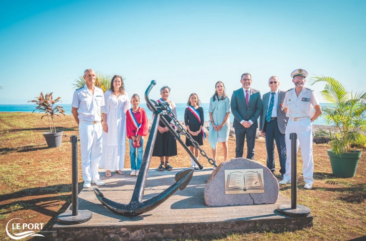 Le Port inaugure une stèle à la mémoire des disparus en mer