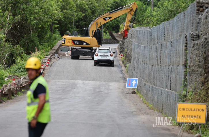 Route de Salazie fermée à la circulation, purge route de salazie