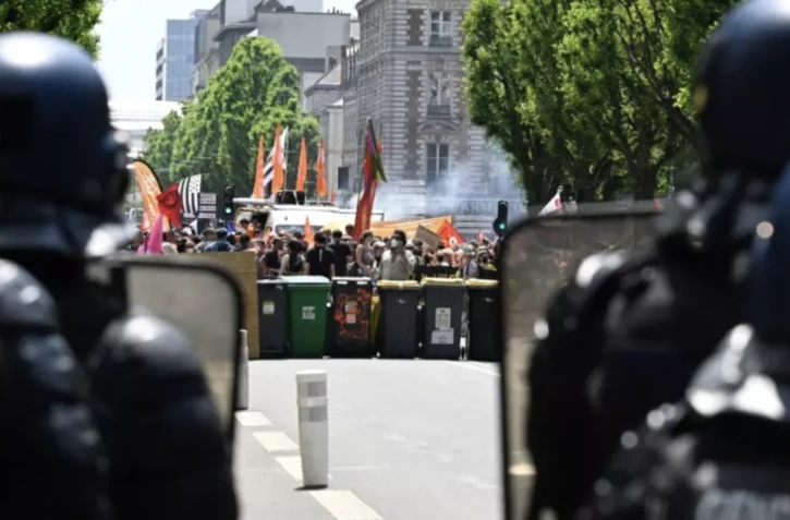 Manifestation contre la réforme des retraites, le 6 juin 2023 à Rennes ( AFP / Damien MEYER )