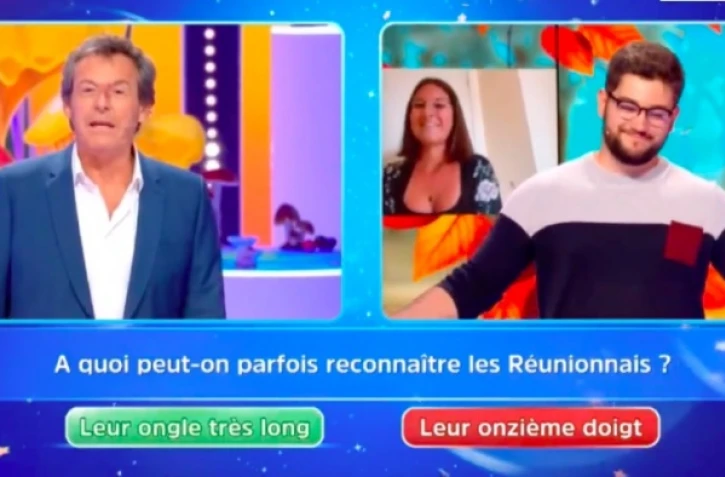 Les Réunionnais sont donc reconnaissables à leur ongle très long...