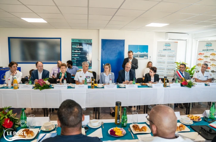 Le Port : Agnès Pannier-Runacher clôt sa visite par un échange avec les acteurs de la filière pêche