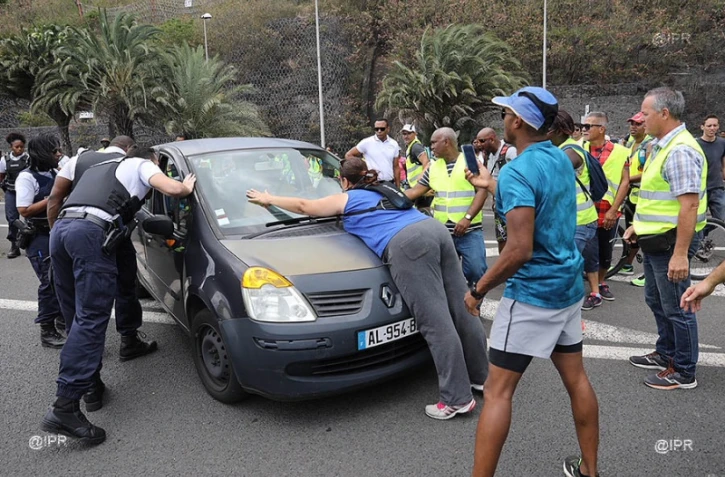 Jour J - Les Gilets jaunes montent au front
