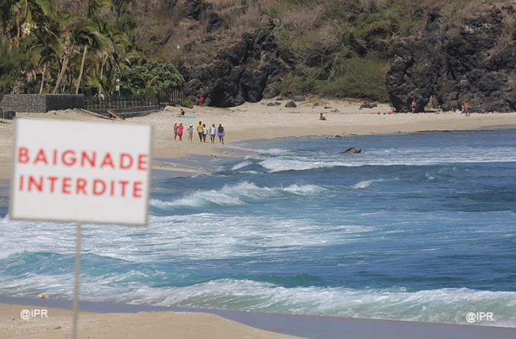 panneaux interdiction de baignade